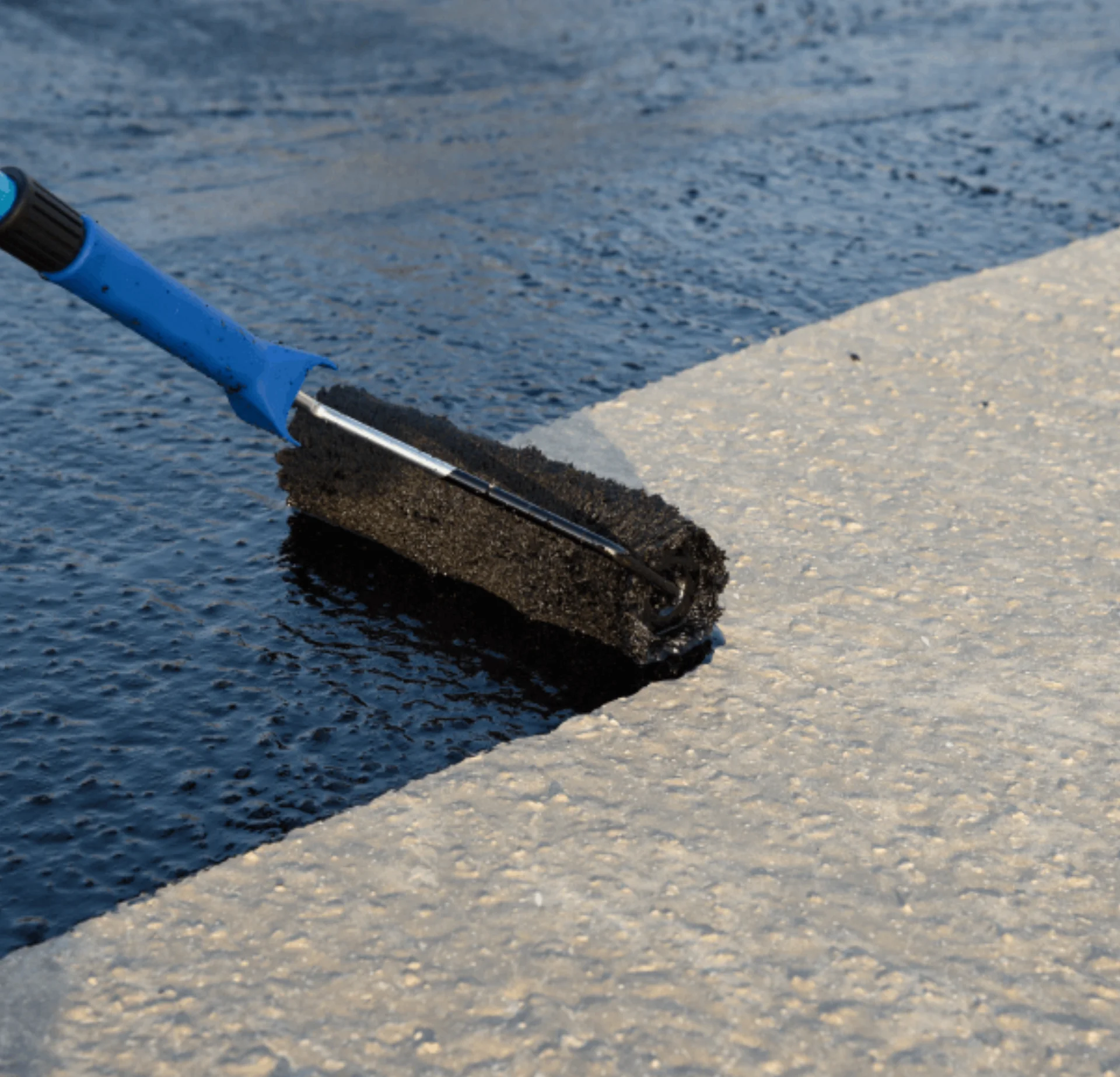 Laticrete HYDRO BAN waterproofing membrane application in bathroom