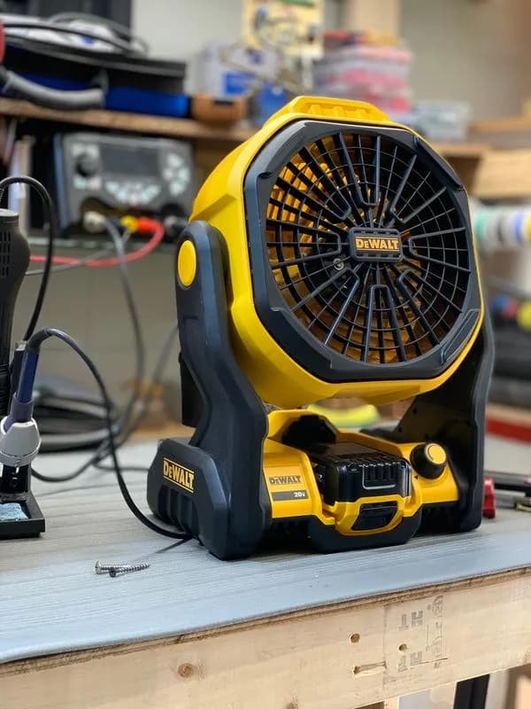 20V MAX Jobsite Fan